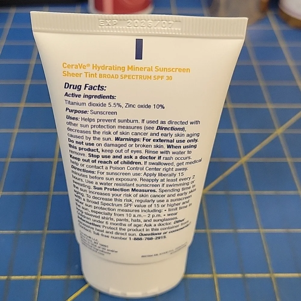 CeraVe Hydrating Mineral Sunscreen SPF 30 - 50ml New Tube